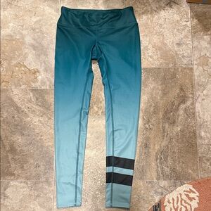 ALO Airbrush Leggings in Gradient Evermint